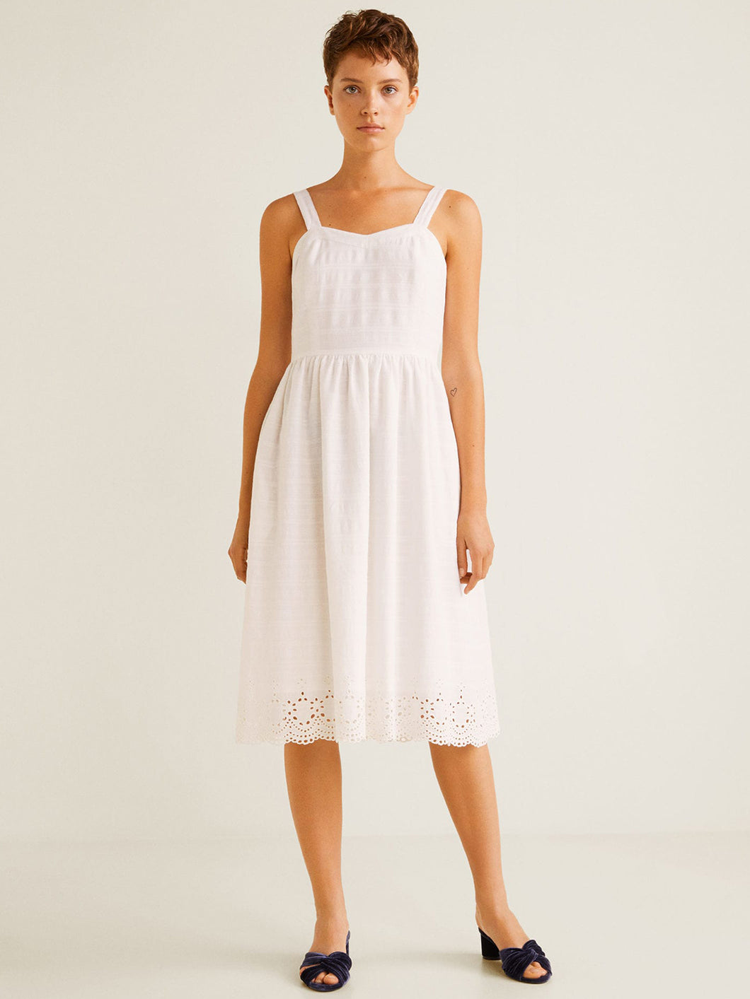 Women White Solid Dress