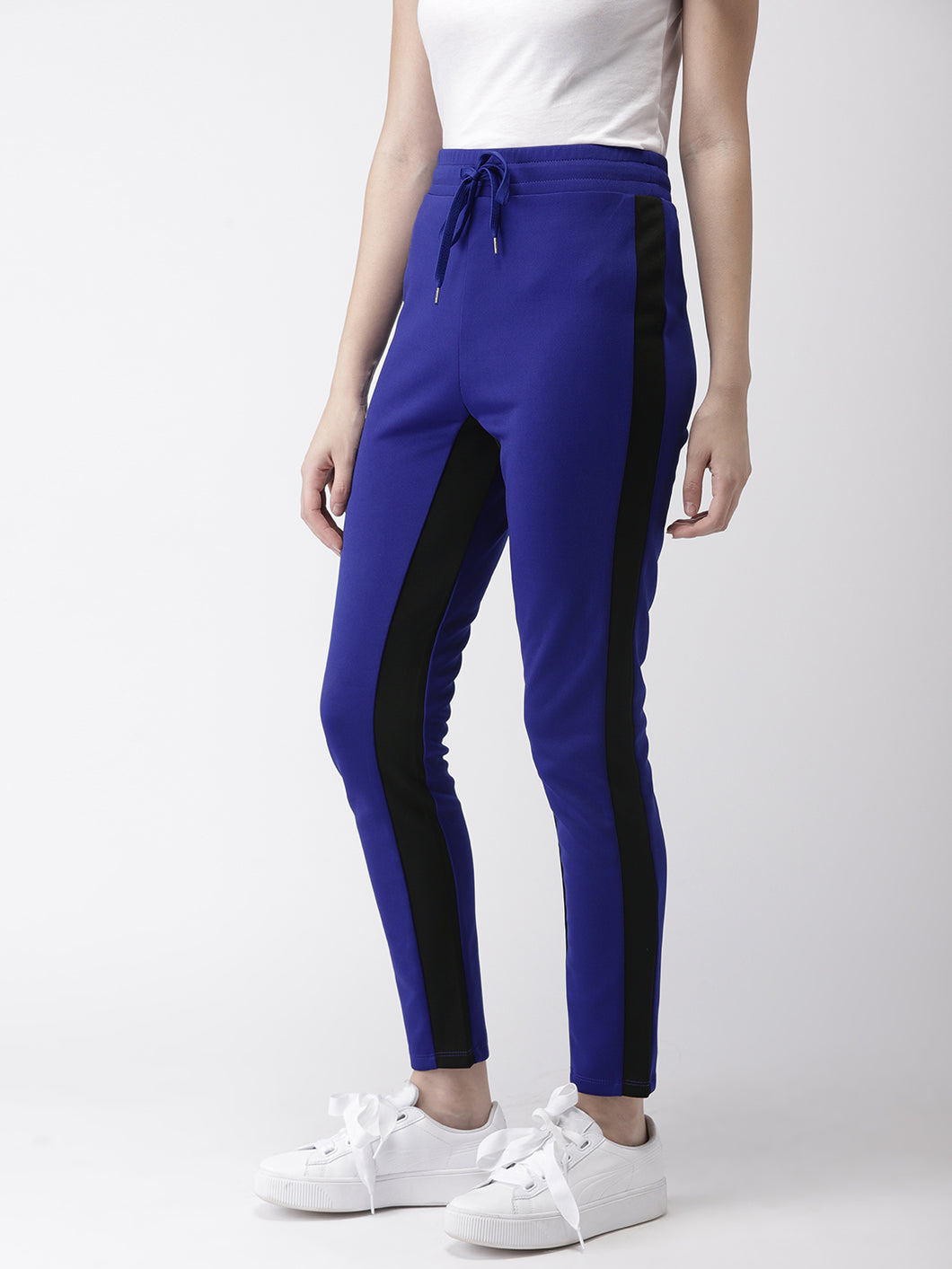 Women Blue & Black Regular Fit Colourblocked Cropped Trousers
